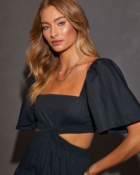 BLACK DRESS