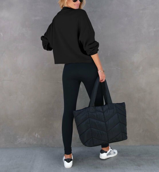 BLACK SWEATSHIRT