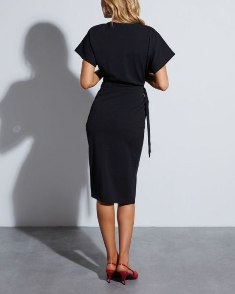 BLACK DRESS