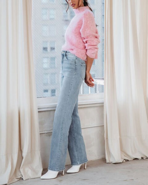 PINK SWEATER