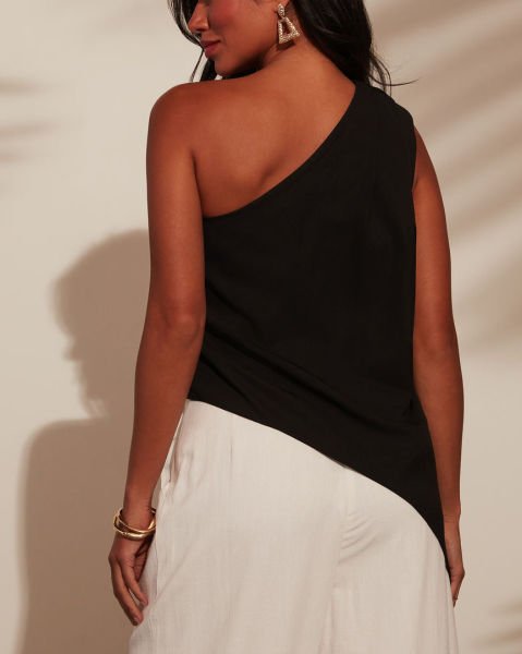 BLACK BLOUSE
