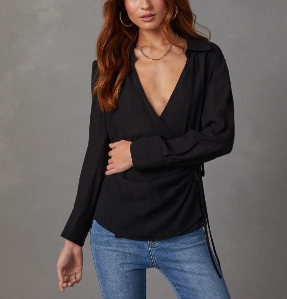 BLACK BLOUSE