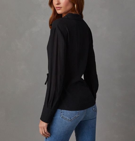 BLACK BLOUSE
