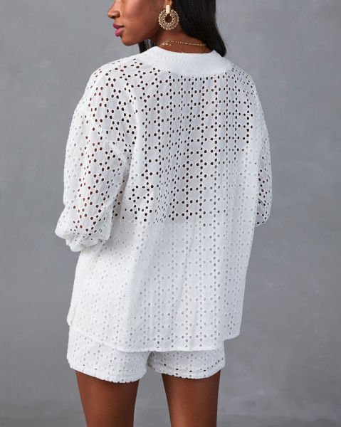 WHITE BLOUSE