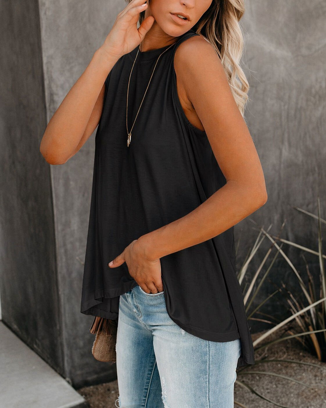 BLACK BLOUSE