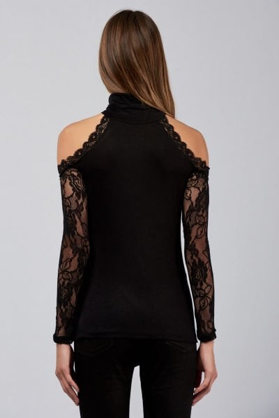 BLACK BLOUSE