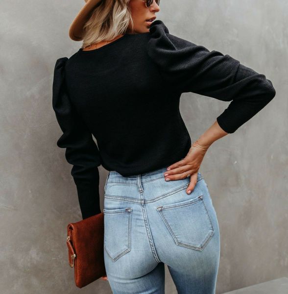 BLACK BLOUSE