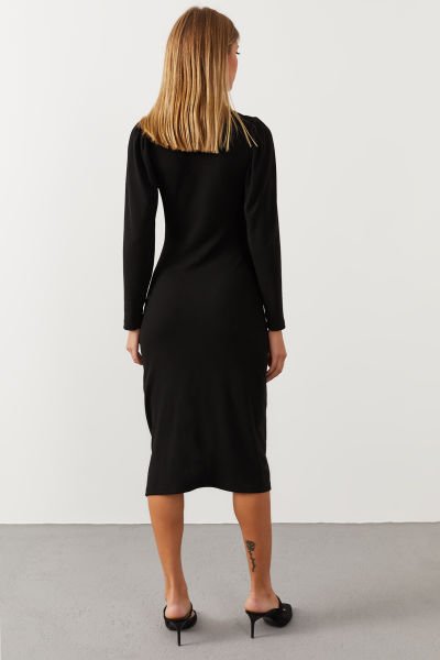 BLACK DRESS