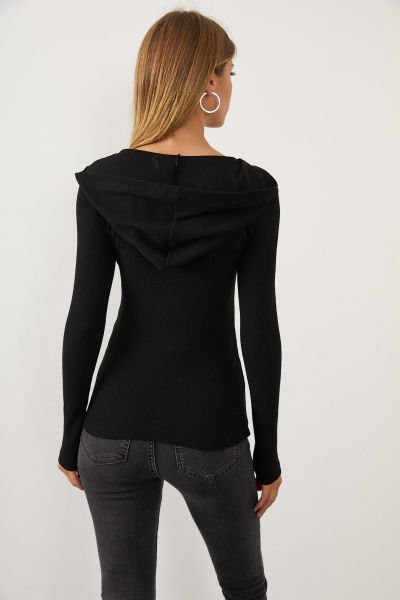 BLACK BLOUSE
