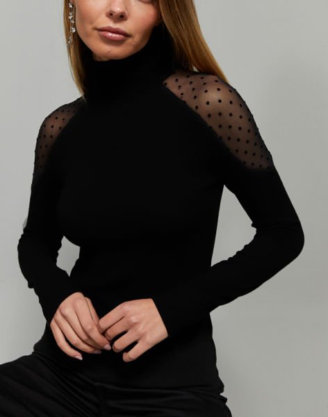 BLACK BLOUSE