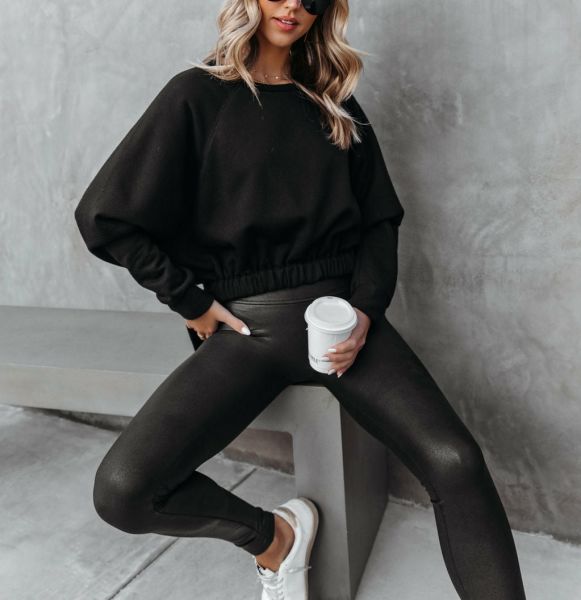 BLACK SWEATSHIRT