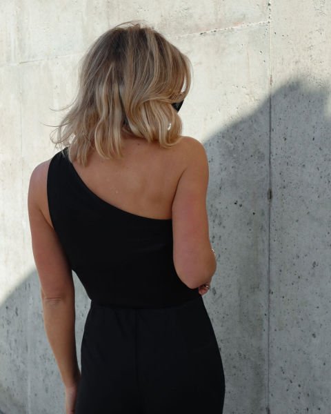 BLACK BLOUSE