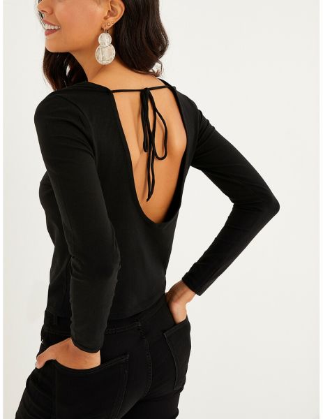 BLACK BLOUSE