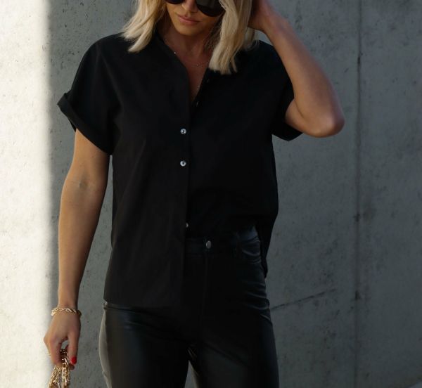 BLACK SHIRT