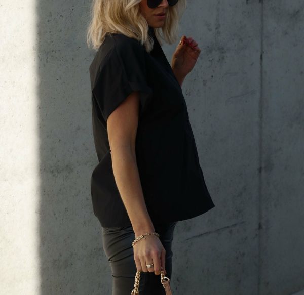 BLACK SHIRT