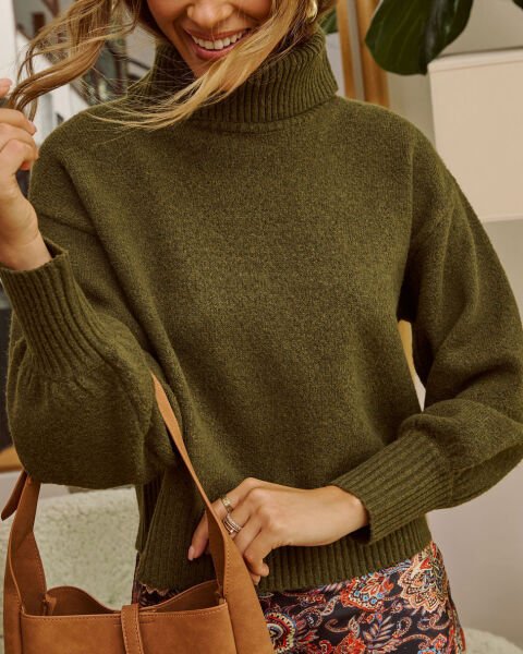 OLIVE SWEATER