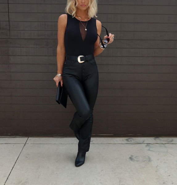 BLACK BLOUSE