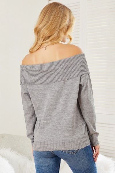 GREY SWEATER