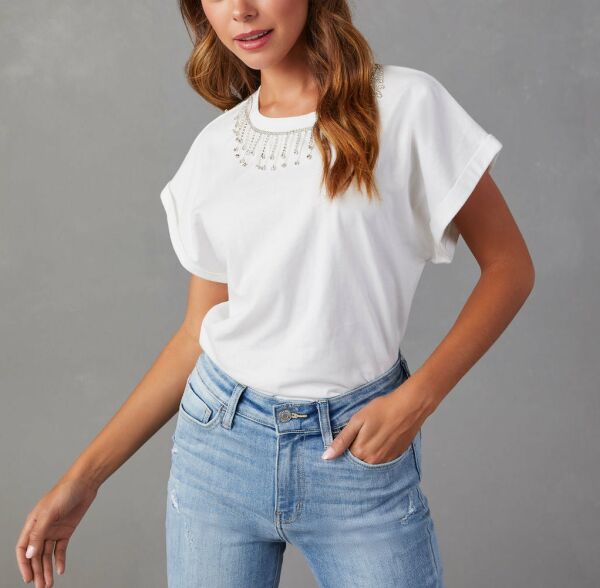 WHITE T-SHIRT