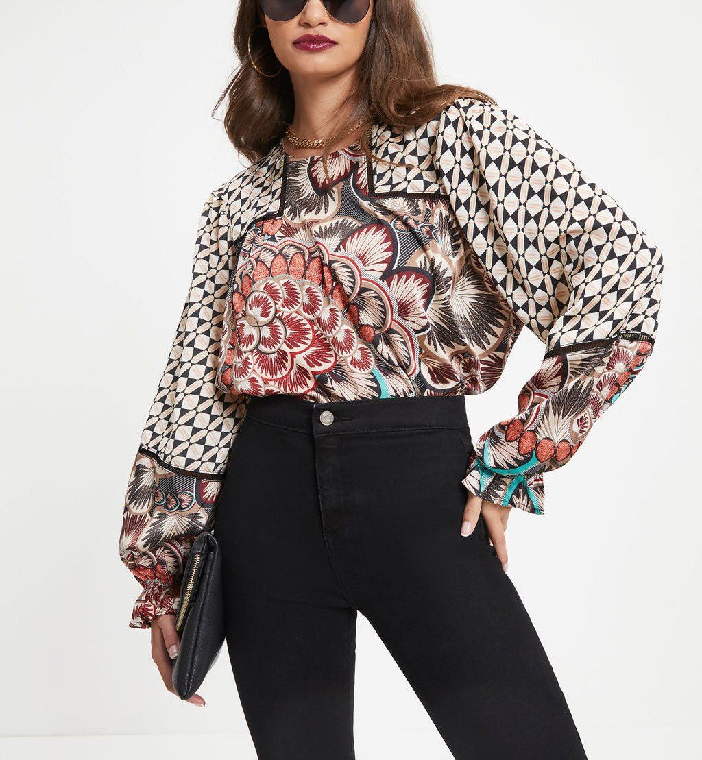 BLACK-ECRU-PRINTED BLOUSE