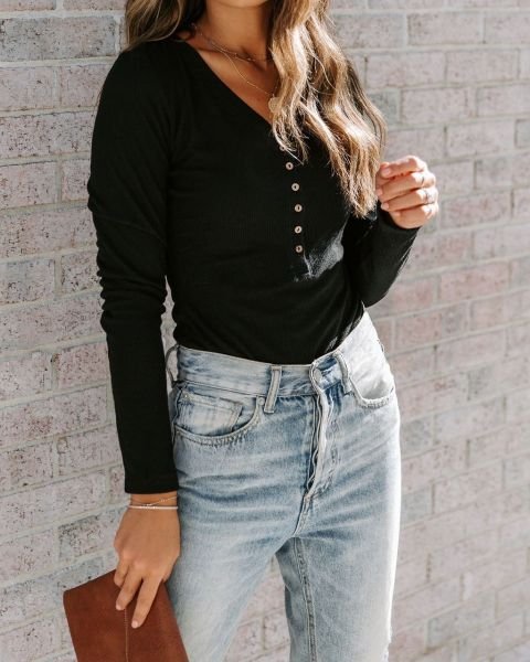 BLACK BLOUSE