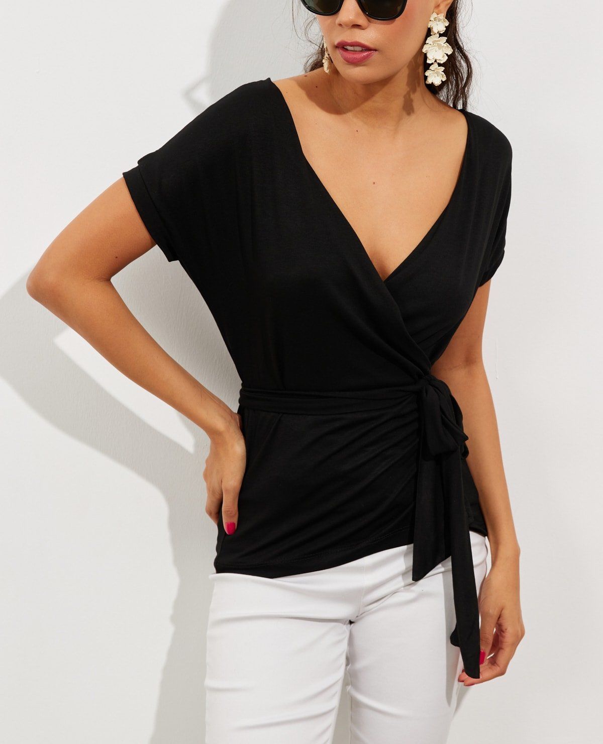 BLACK BLOUSE