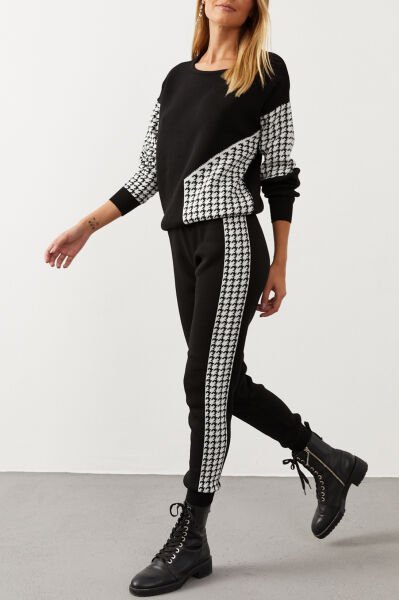 BLACK-WHITE SWEATSHIRTPANTS