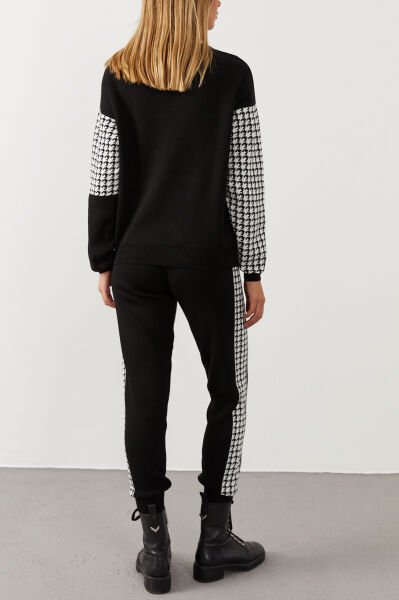 BLACK-WHITE SWEATSHIRTPANTS