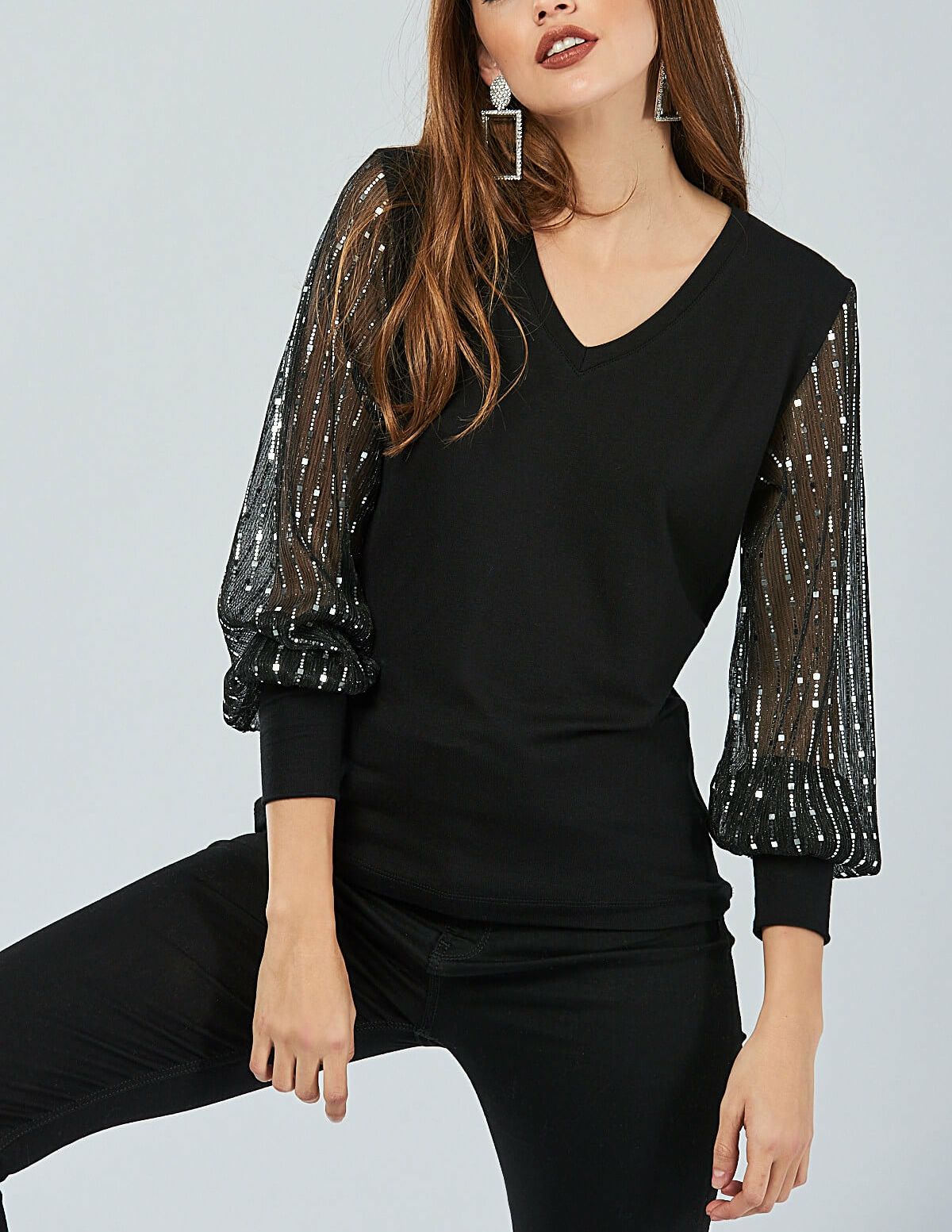 BLACK BLOUSE