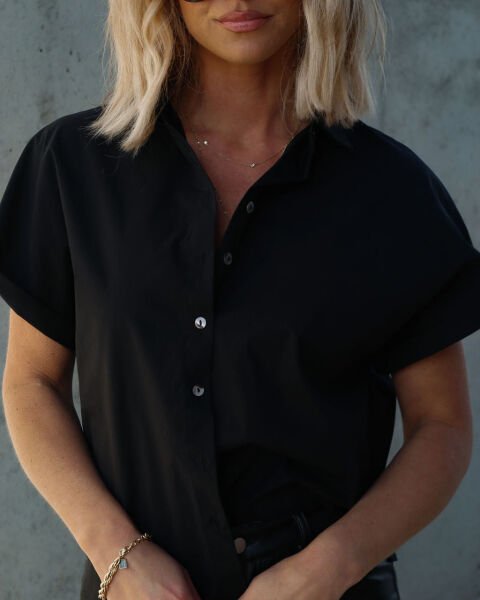 BLACK SHIRT