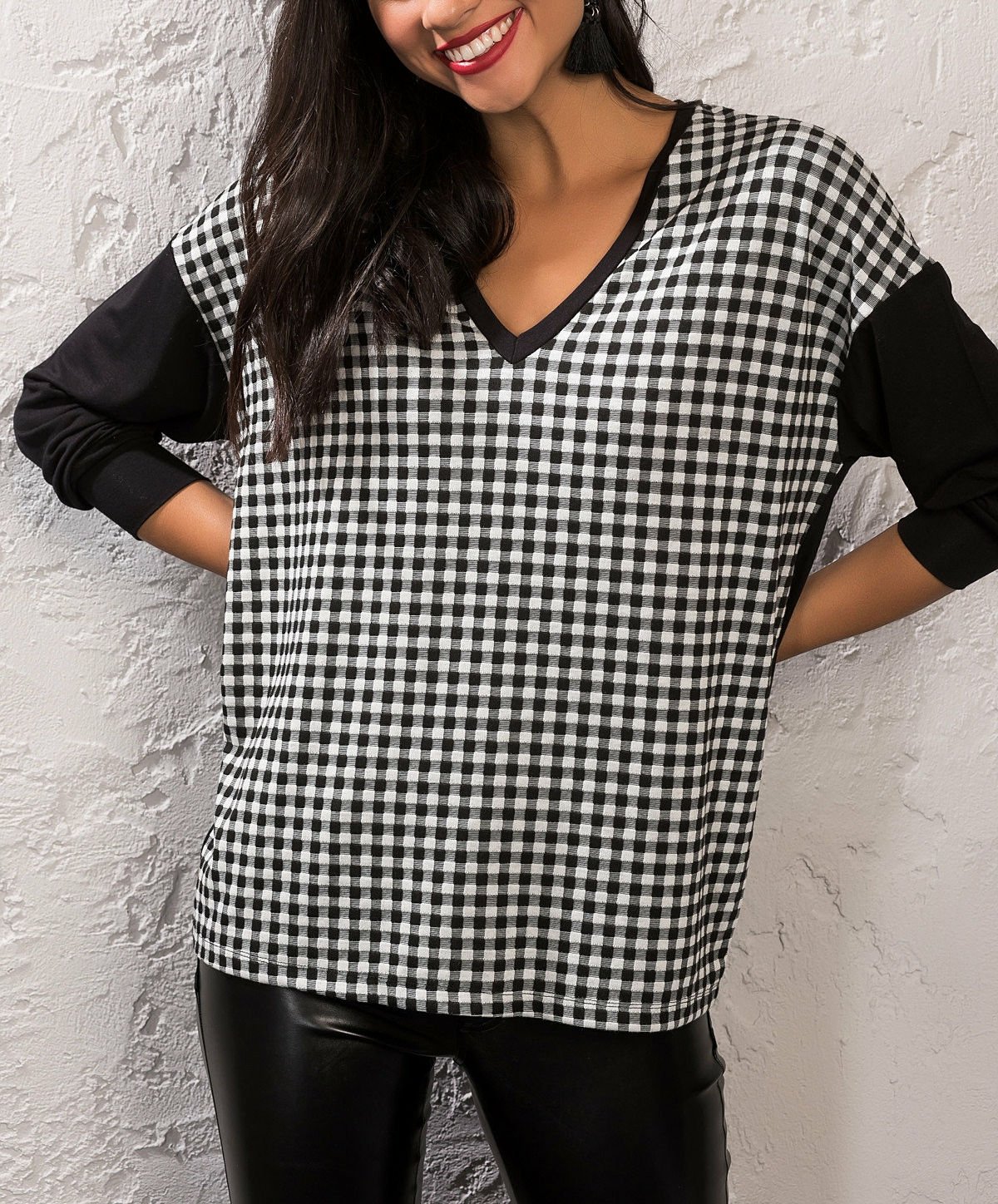 BLACK-WHITE BLOUSE