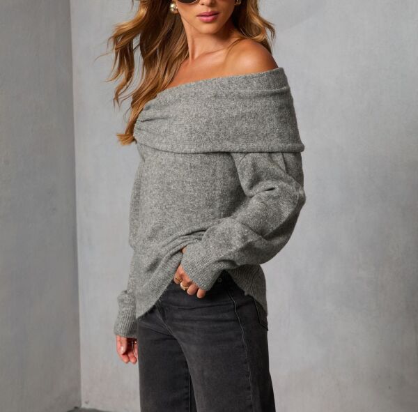 GREY SWEATER