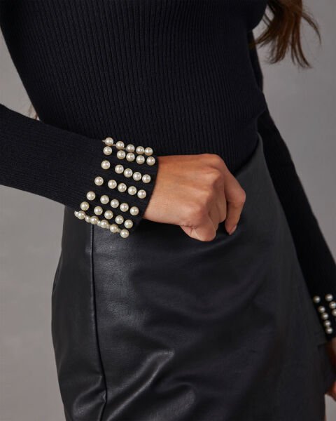 BLACK SWEATER L - BLACK