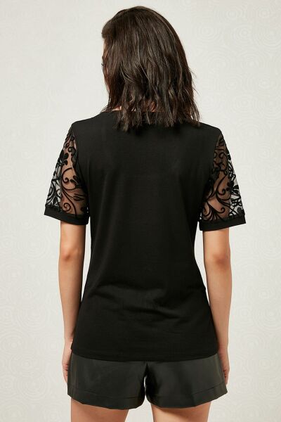 BLACK BLOUSE