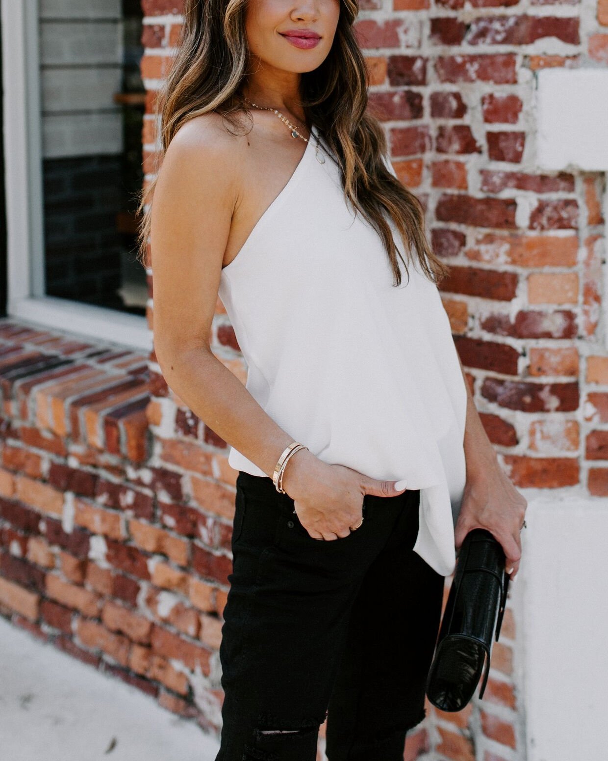 WHITE BLOUSE
