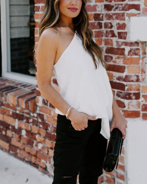 WHITE BLOUSE