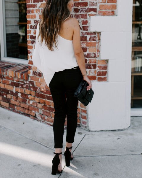 WHITE BLOUSE