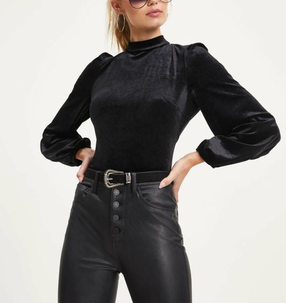 BLACK BLOUSE