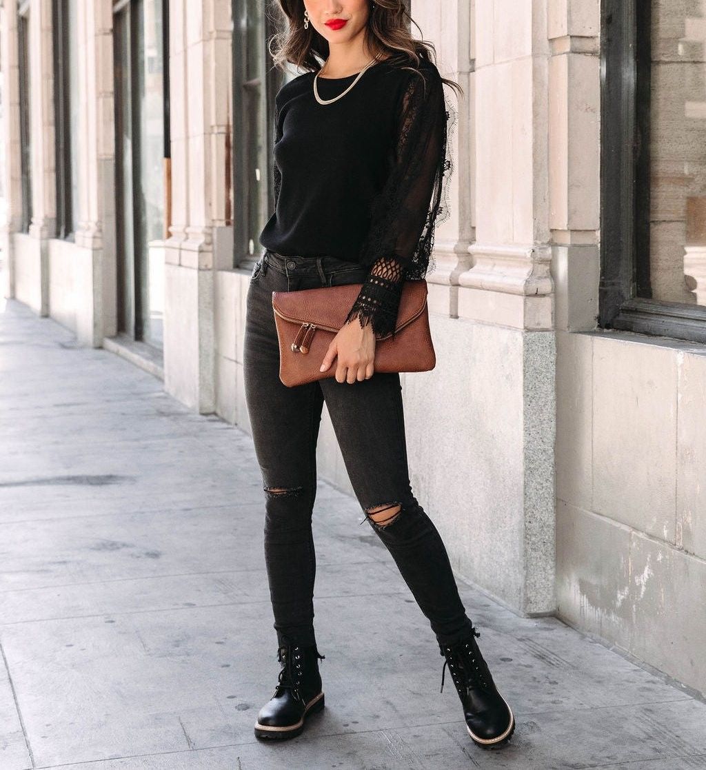 BLACK BLOUSE