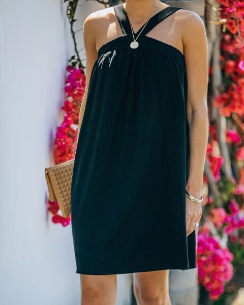BLACK DRESS