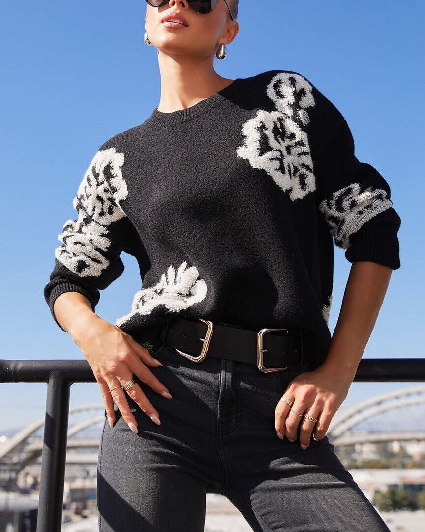 BLACK-ECRU-FLORAL SWEATERS