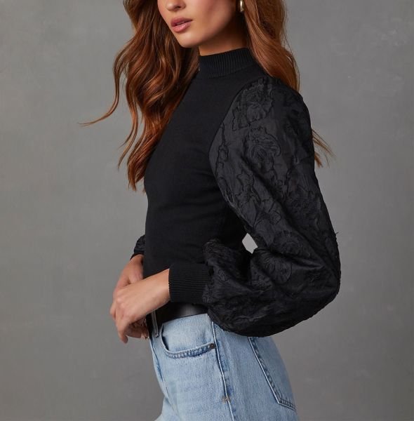 BLACK BLOUSE