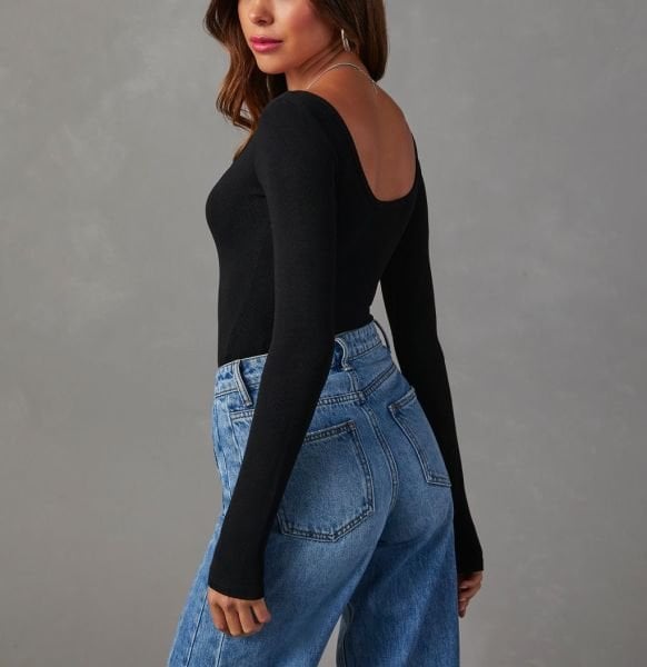 BLACK BLOUSE