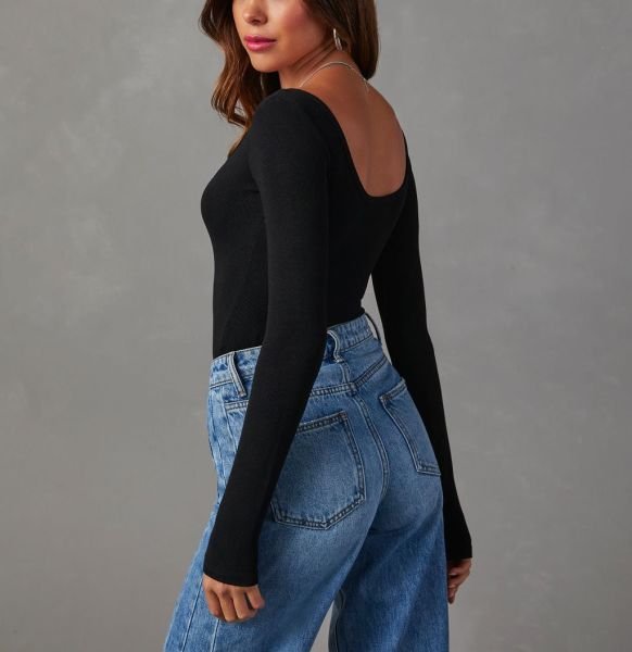 BLACK BLOUSE