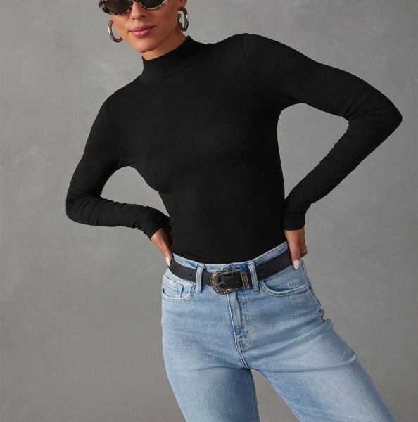 BLACK BLOUSE