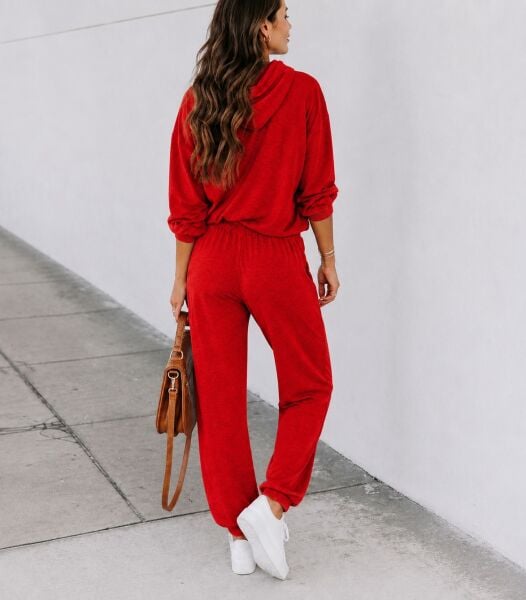 RED SWEATSHIRT AND PANTS SET M - RED