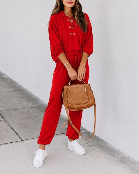 RED SWEATSHIRT AND PANTS SET M - RED