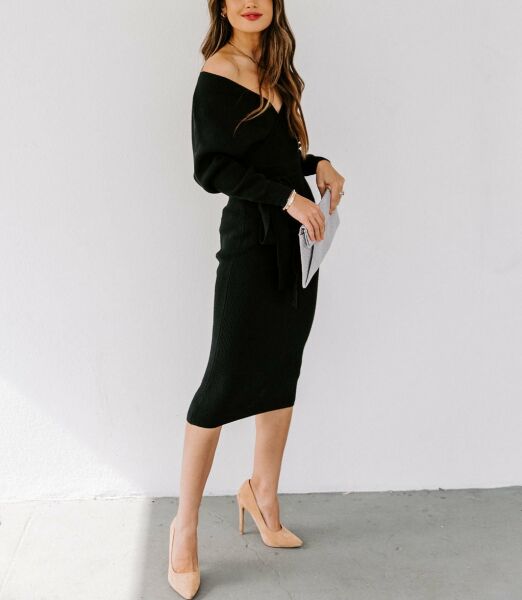 BLACK DRESS