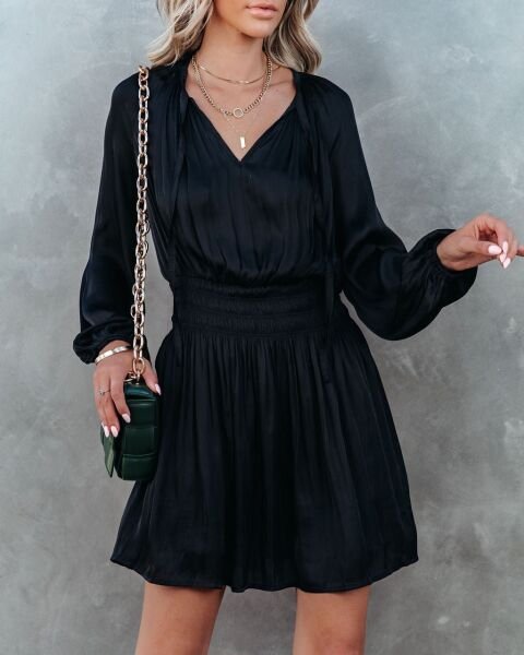 BLACK DRESS