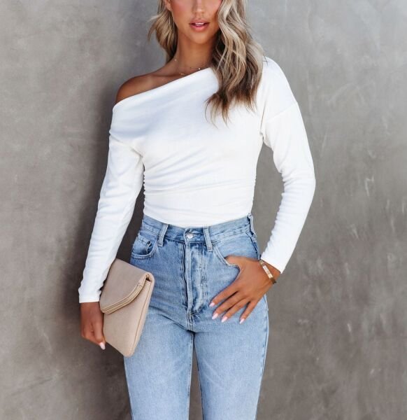 WHITE BLOUSE